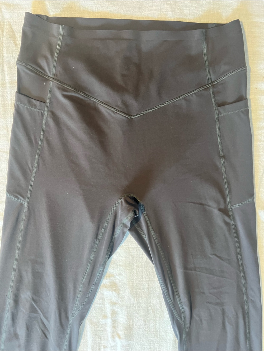 Halara UltraSculpt™ High Waisted Butt Lifting Tummy Control Leggings Sz Large - Picture 3 of 8